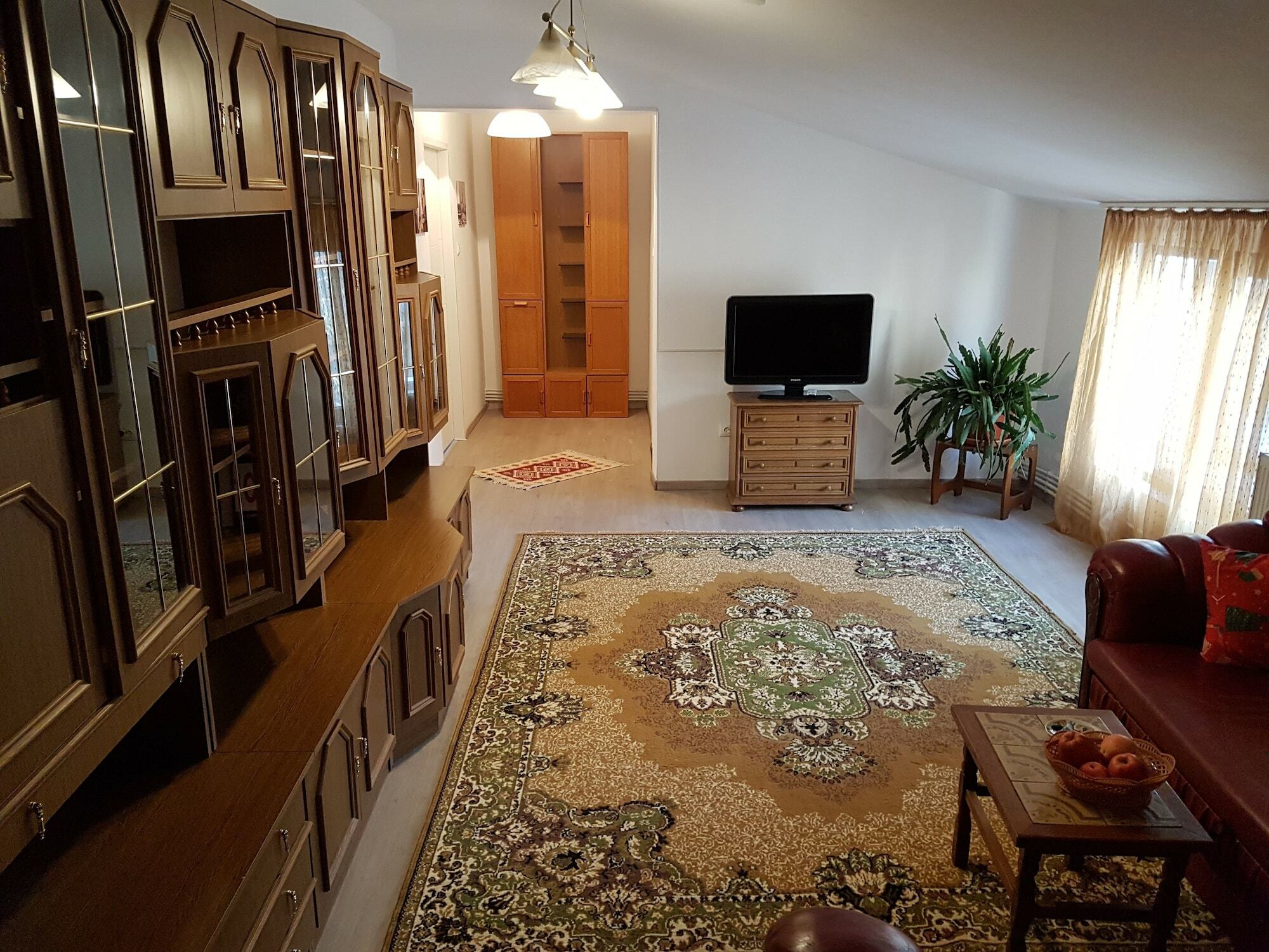 Rent Holding Apartments Iasi Esterno foto